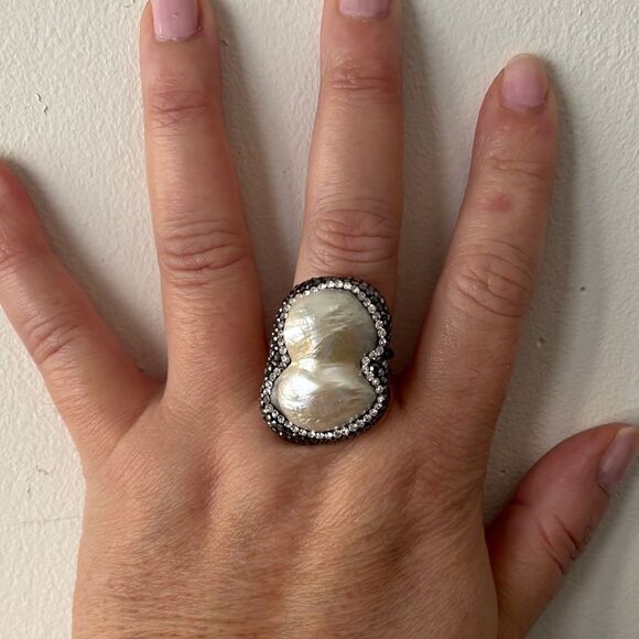 Vintage Statement Pearl Baroque Cocktail ring. - Picture 2 of 9